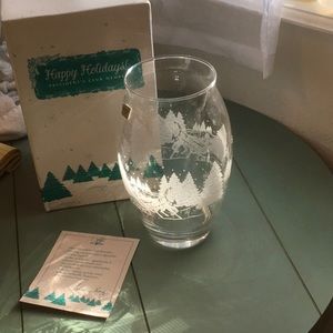 Vintage Avon Presidents Club Holiday Vase 1998